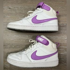 Nike Size 6Y White and Lavender High-Tops Women’s Size 7.5